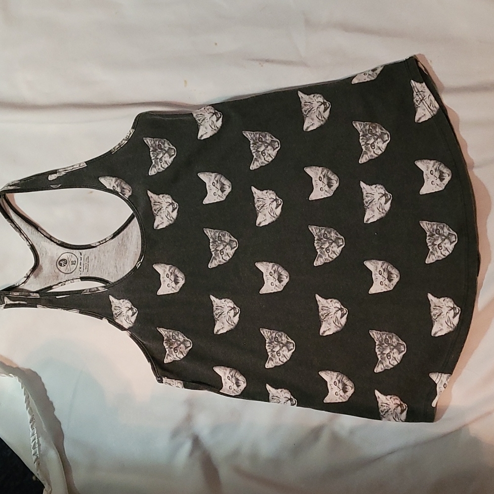 Xs cat tank